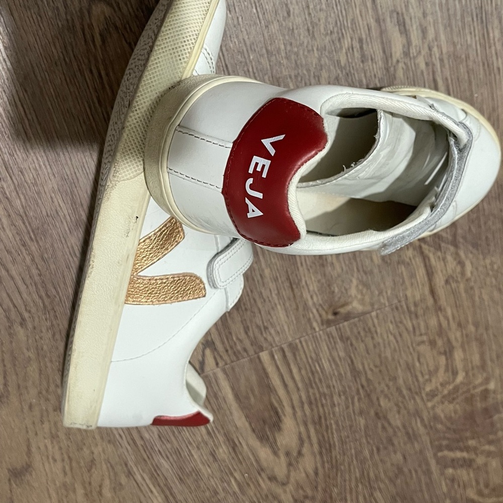 Veja sneakers size 8 women